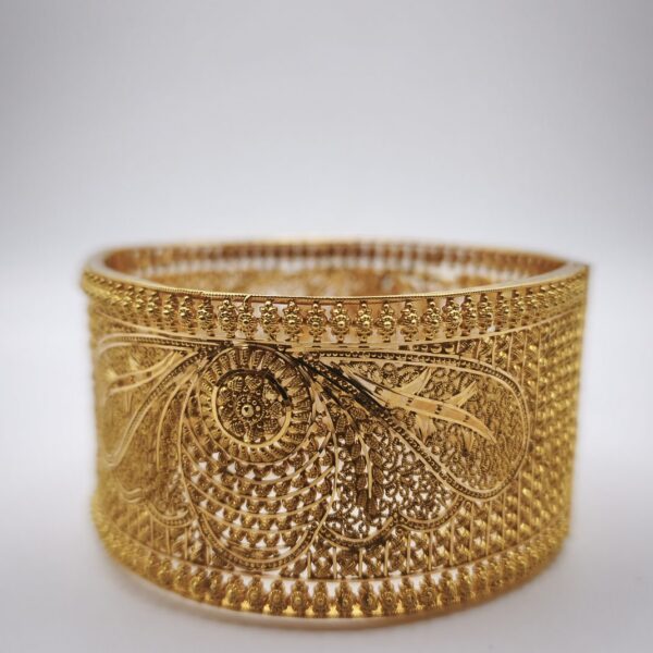 Broad Peacock Filigree Cuff