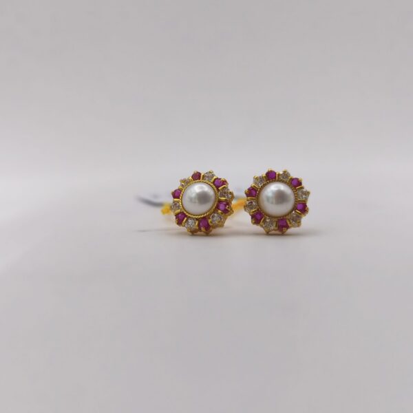 Pearl Ruby Halo Earring