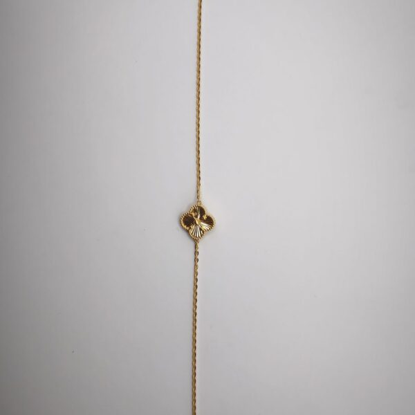 Single Clover Dainty Bracelet